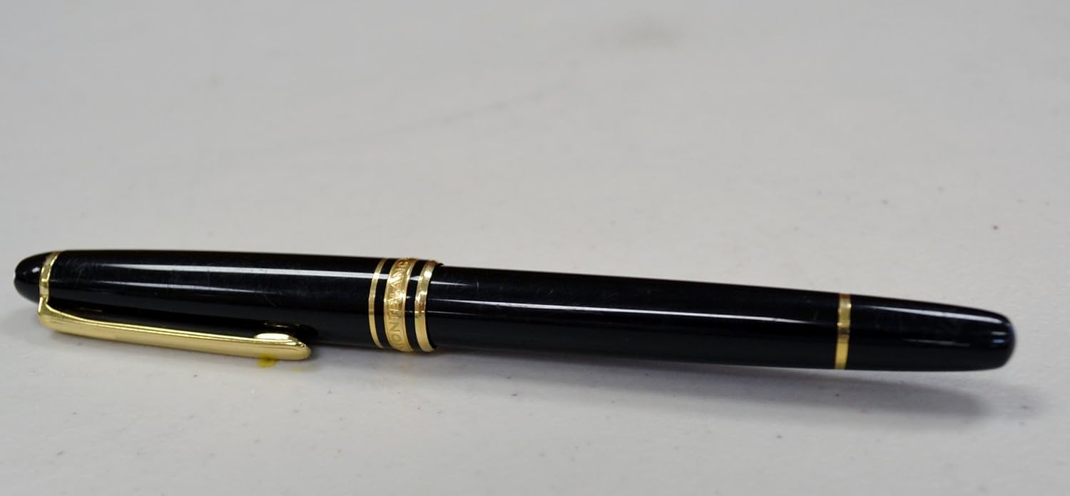 Montblanc Meisterstuck Classique Fountain Pen 144, Black with Gold Trim Q866
