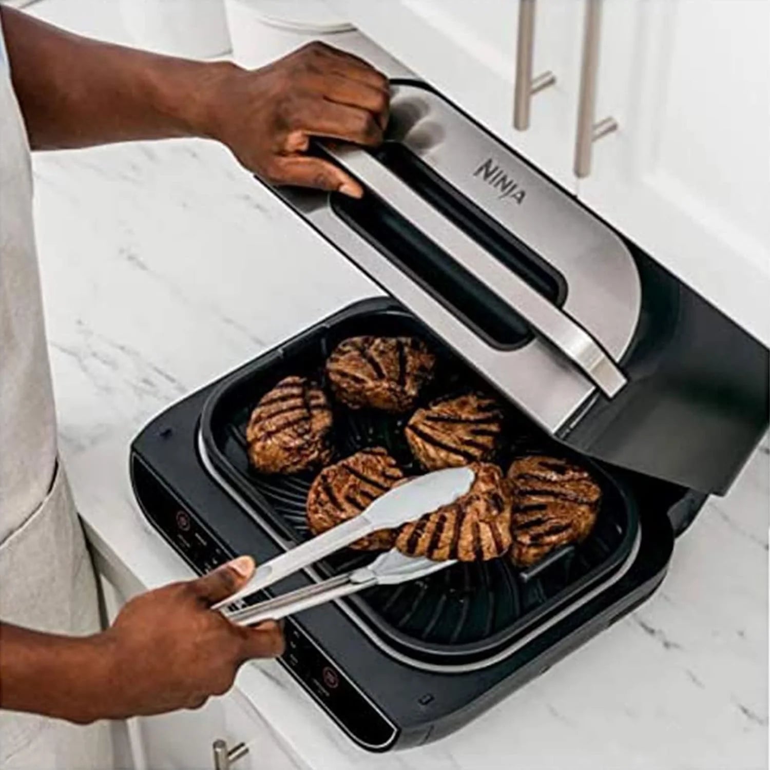 Ninja Foodi Smart XL 5-in-1 Indoor Grill with 4-Quart Air Fryer BG500A Black X852214