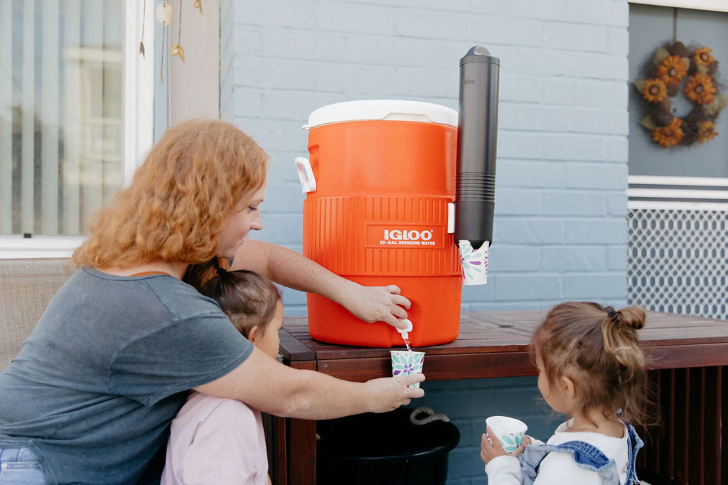 Igloo 10-Gallon Seat Top Water Jug with Cup Dispenser, Orange N320846