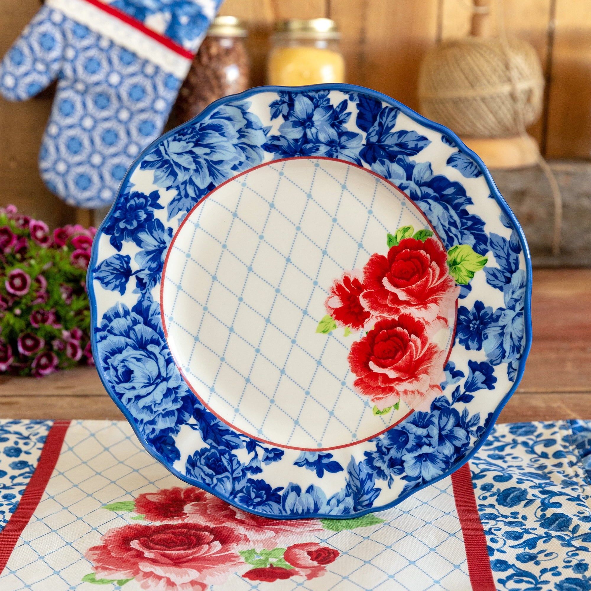 The Pioneer Woman Heritage Floral 12-Piece Stoneware Dinnerware Set G133