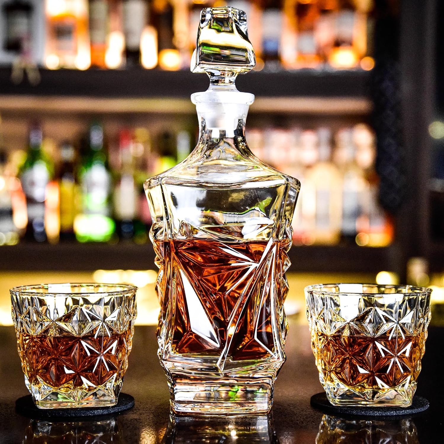 Whiskey Decanter Set with 4 Glasses in Giftbox, 850ml C7123