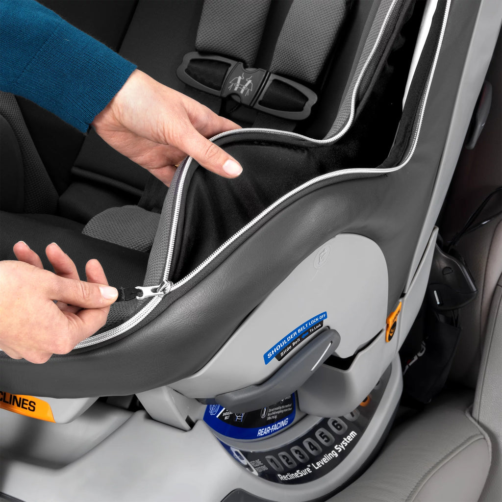 Chicco NextFit Zip Convertible Car Seat - Carbon (Black/Grey) M787