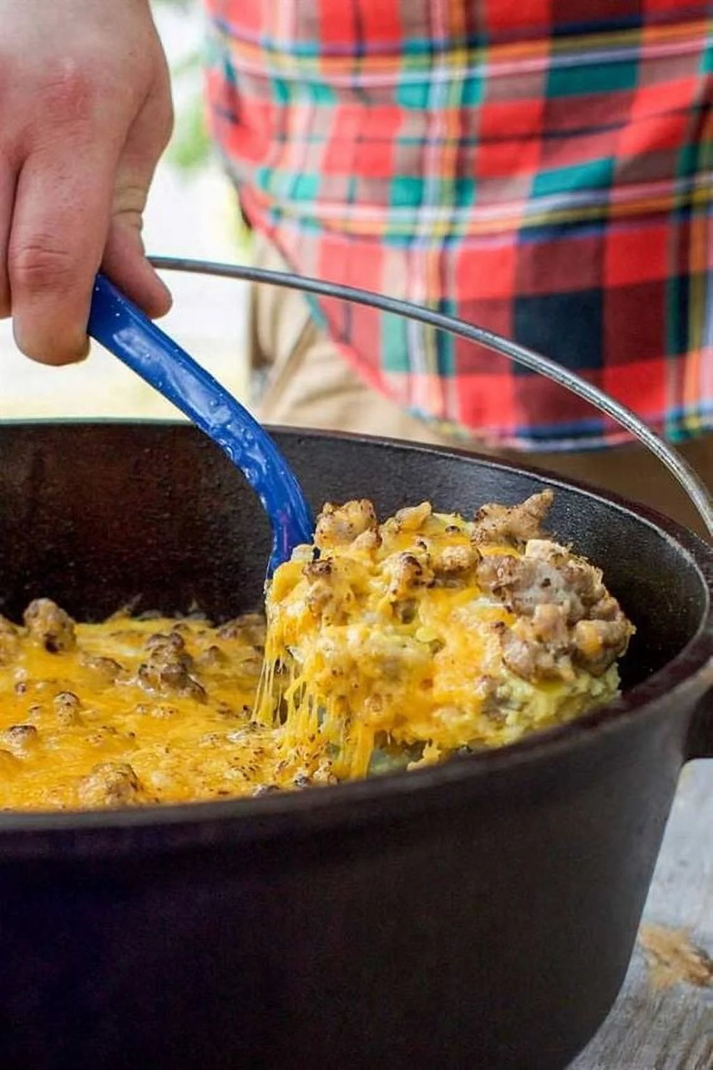 Lodge Cast Iron 5 Quart Seasoned Dutch Oven A687