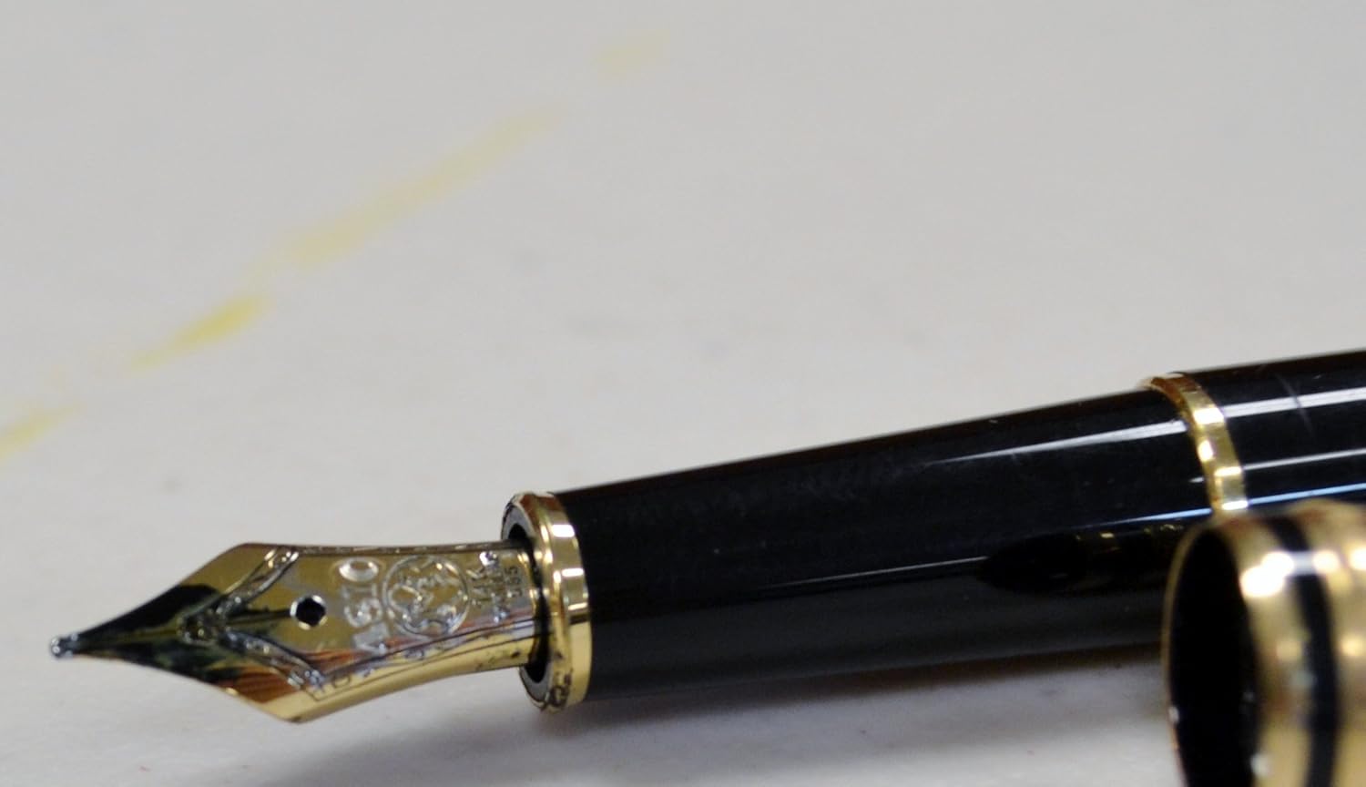 Montblanc Meisterstuck Classique Fountain Pen 144, Black with Gold Trim Q866