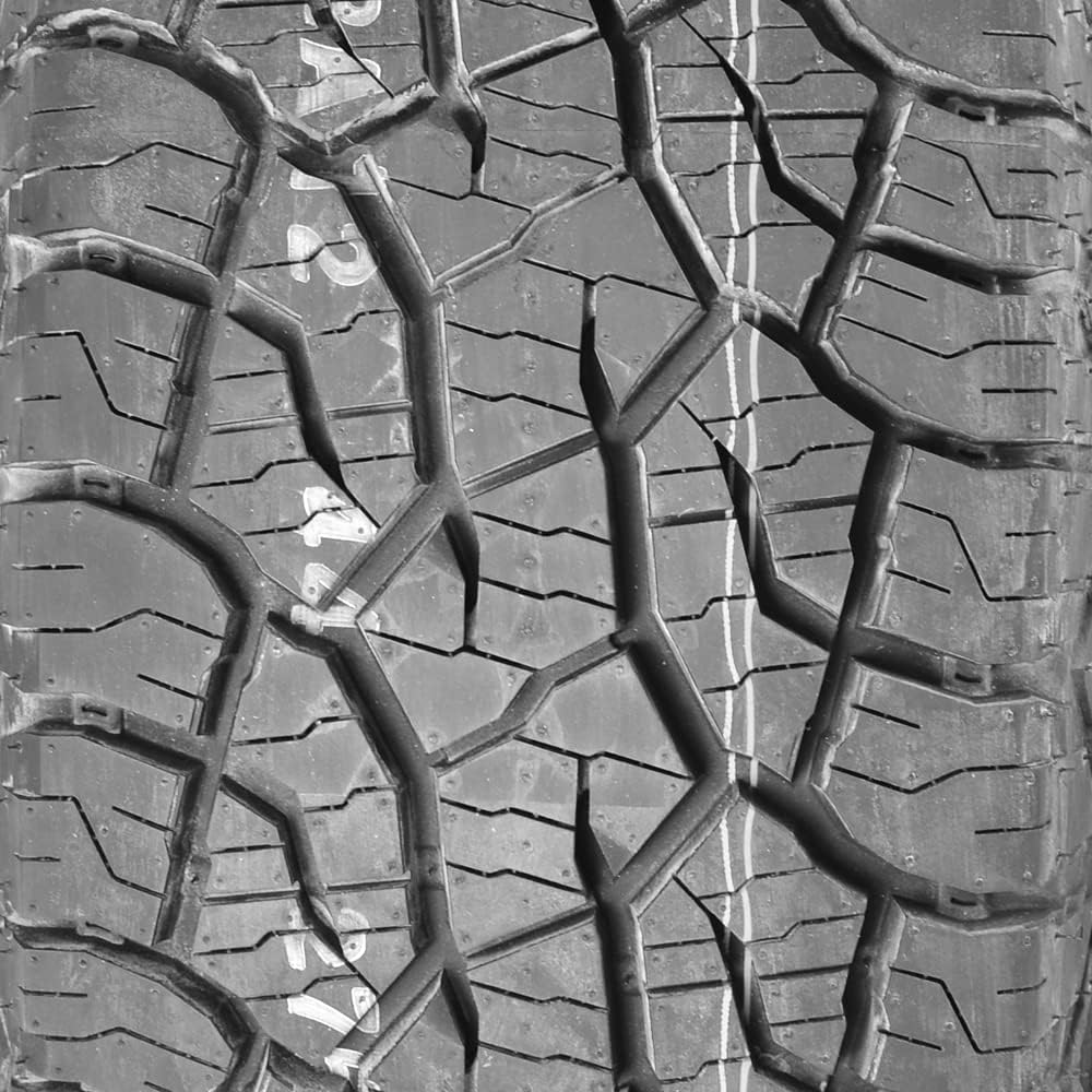 Kumho Road Venture AT52 All-Terrain Tire 235/75R15 T1072