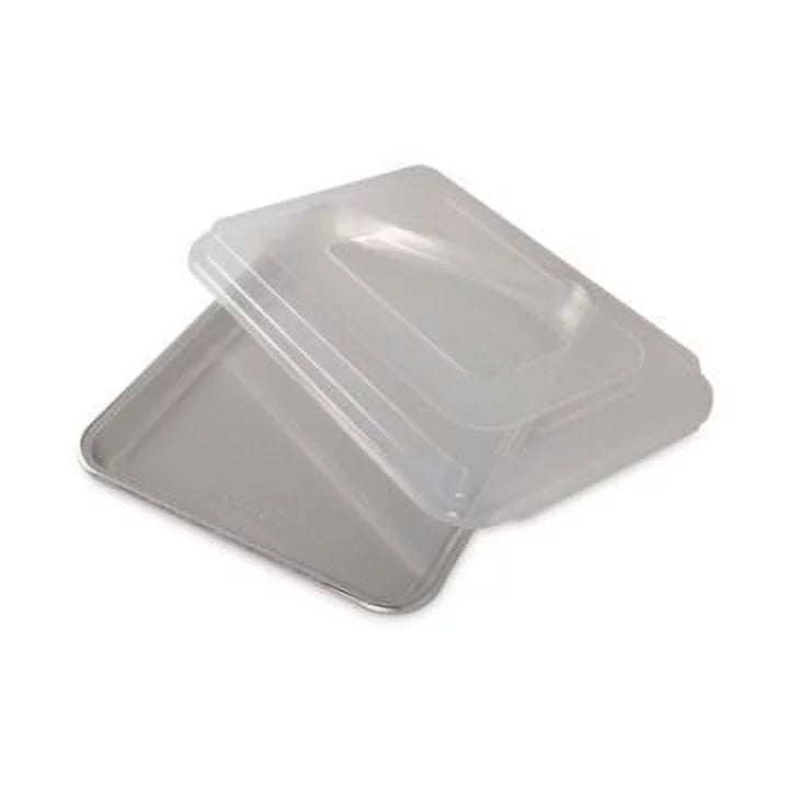 Nordic Ware Naturals® Aluminum Baker's Quarter Sheet with Lid, BPA-free Plastic Cover, 11.4" x 8" x 1"
