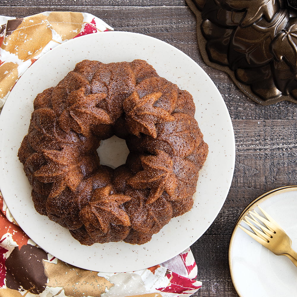Nordic Ware Harvest Leaves Bundt Pan, Bronze R44117