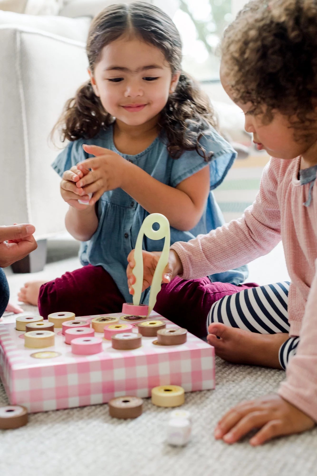 Peaceable Kingdom Busy Busy Bake Shop Cooperative Game for Kids, 2-5 Players, Ages 4+ P28185