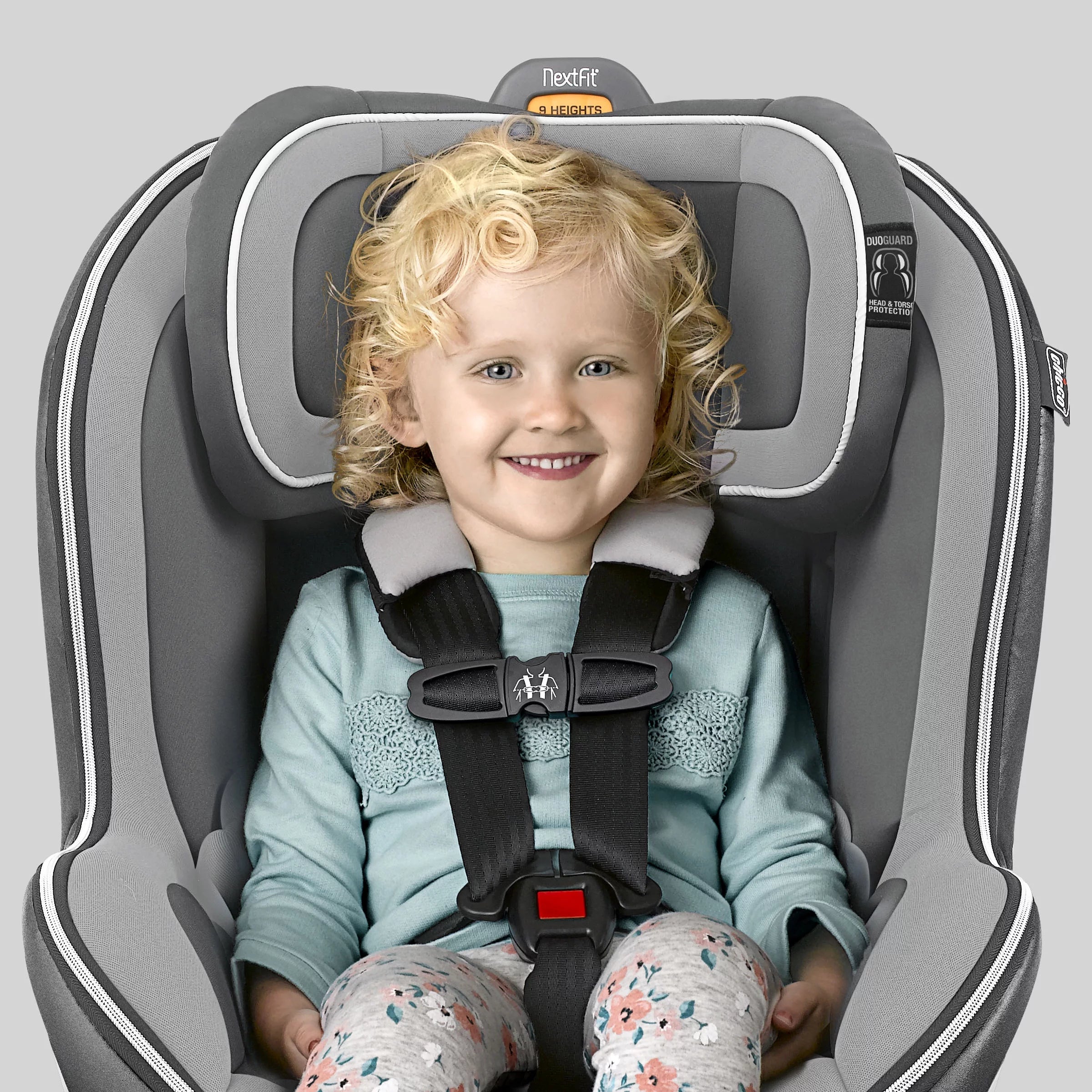 Chicco NextFit Zip Convertible Car Seat - Carbon (Black/Grey) M787