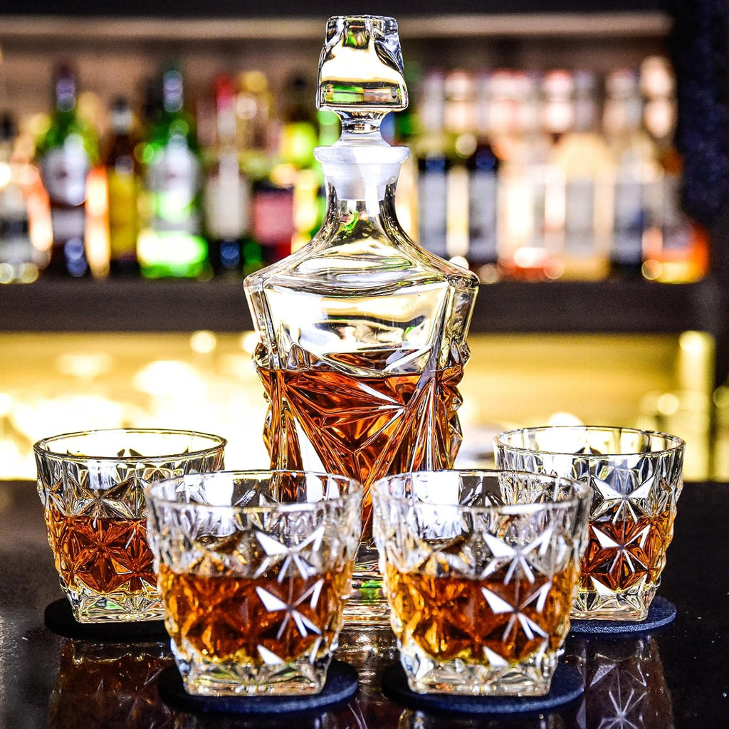 Whiskey Decanter Set with 4 Glasses in Giftbox, 850ml C7123