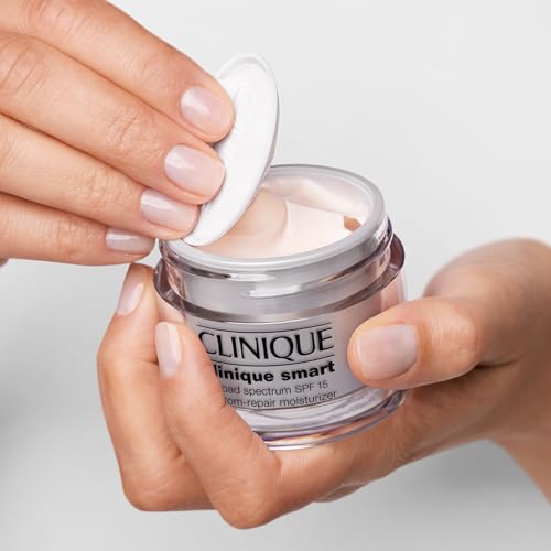 Clinique Smart Custom-repair Moisturizer SPF 15 N520465
