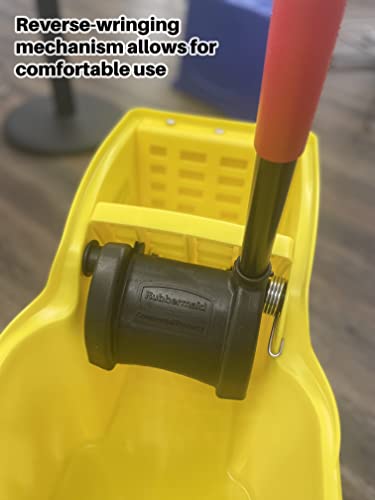 Rubbermaid Commercial 31 QT Tandem Mop Bucket with Wringer on Wheels, Yellow E9339
