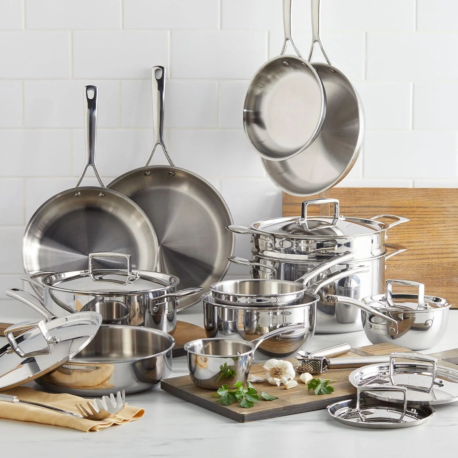 Classic 5-Ply Stainless Steel Stockpot, 8 Qt Y9270
