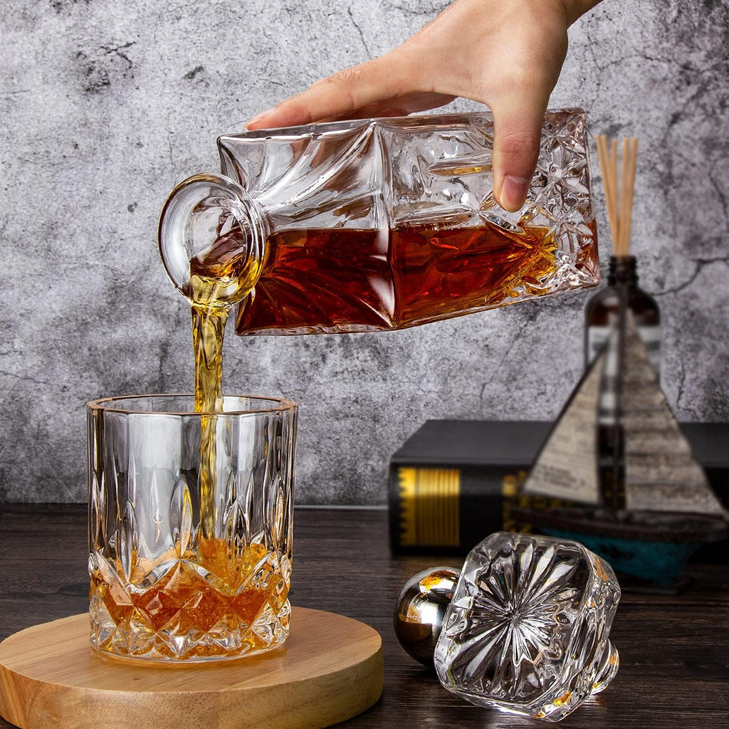Whiskey Decanter with Glass Stopper, 25 oz Lead-Free Crystal C3862